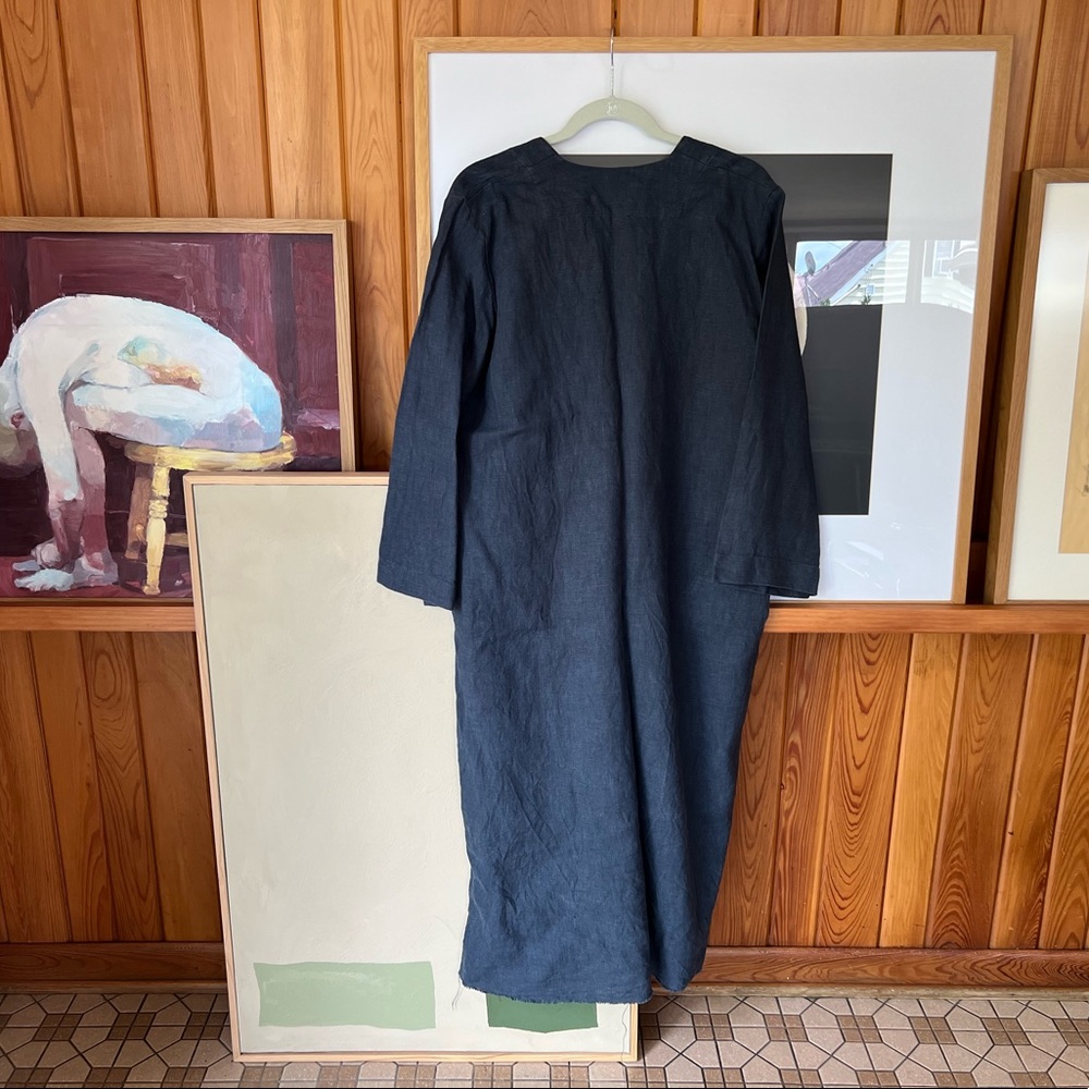 100% linen navy easy dress - long sleeve with pockets - raw hem with slits - Picture 6 of 9
